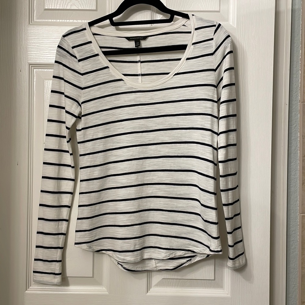 Banana Republic cotton/modal scoop neck striped long sleeved Tshirt. XS